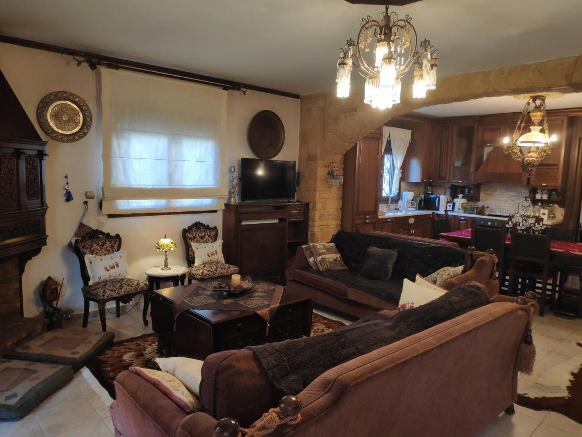 Apartament British Wood 'n Stone House Salonic