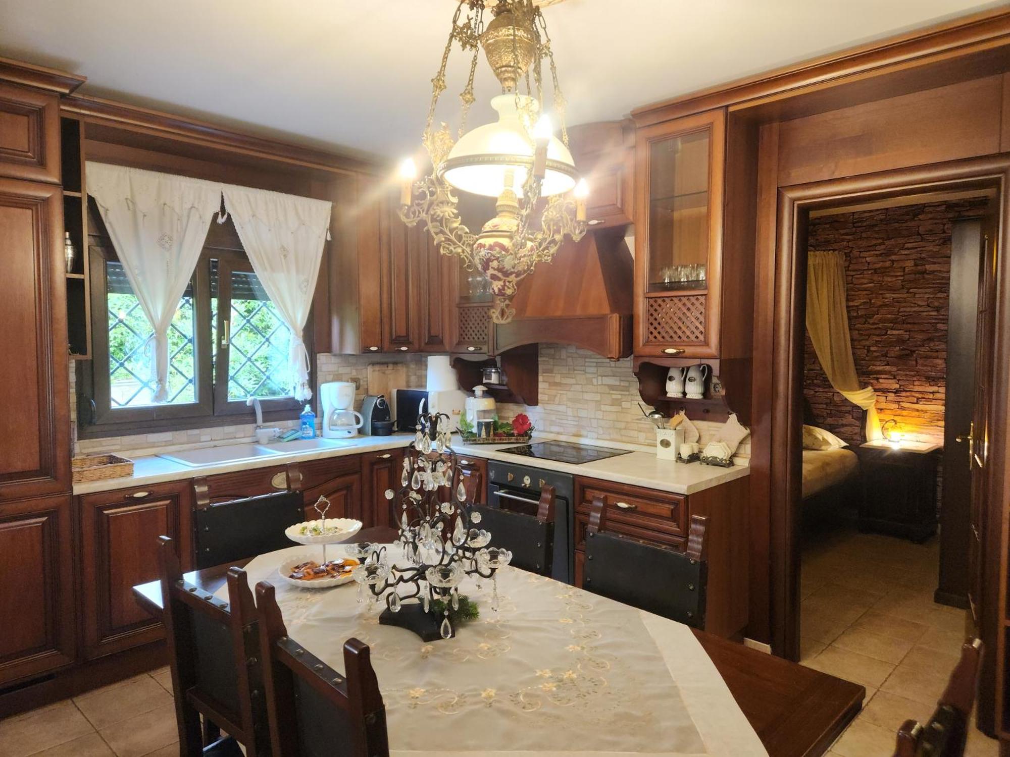 Apartament British Wood 'n Stone House Salonic